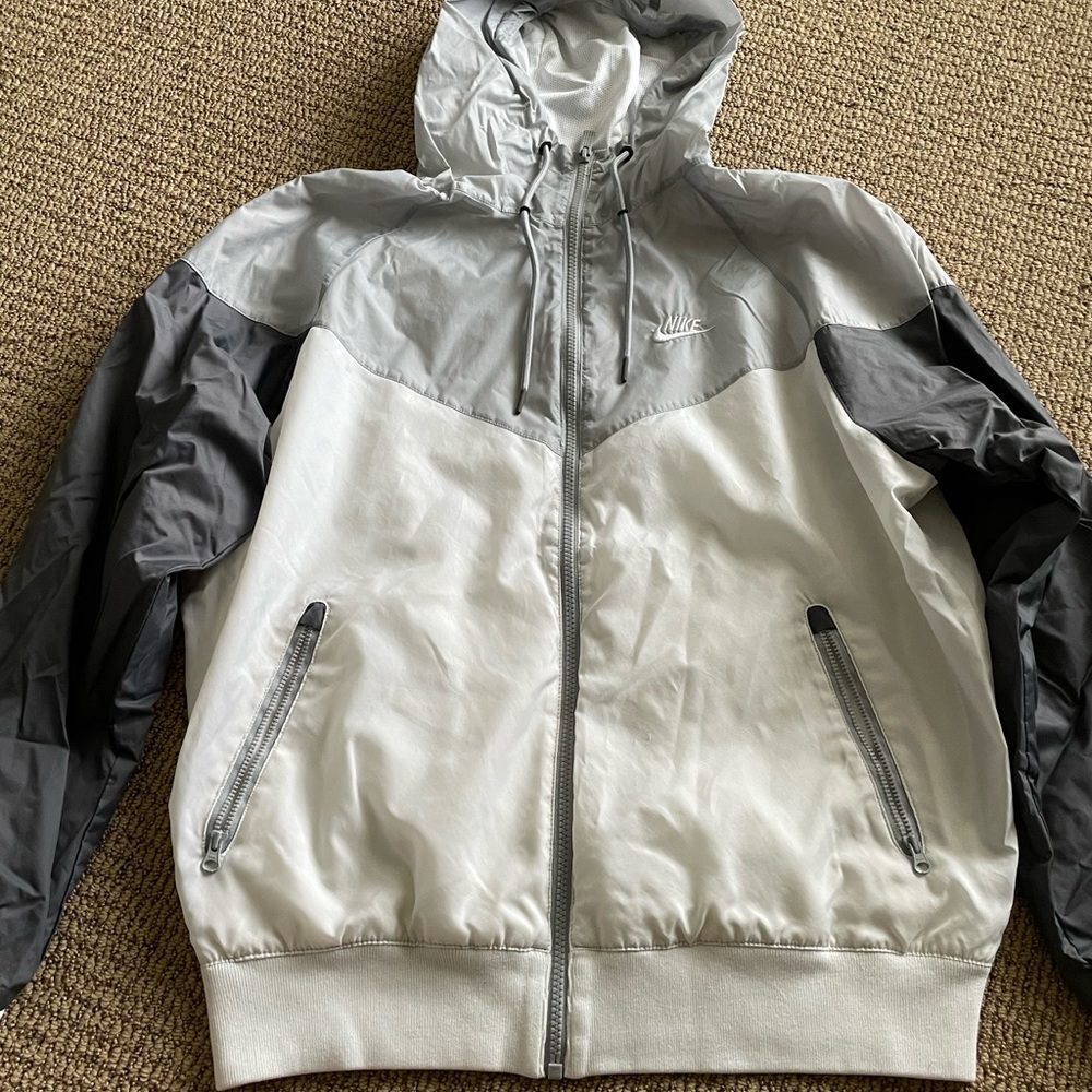 Men’s Nike windbreaker